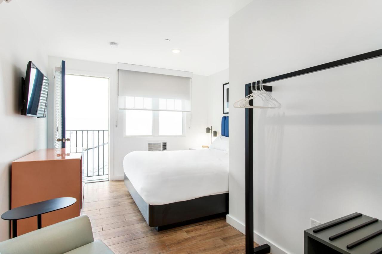 Grove Hotel Cherry Grove Екстериор снимка