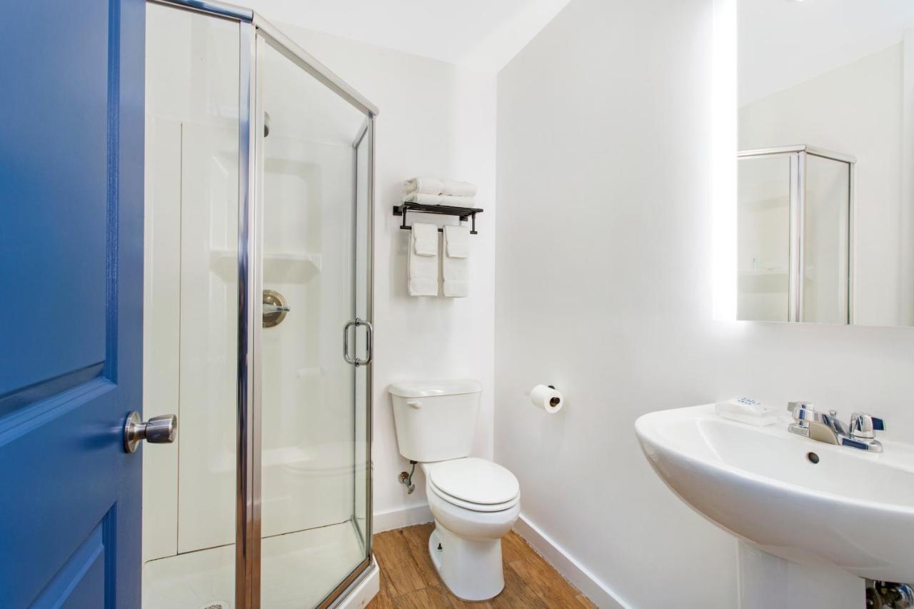 Grove Hotel Cherry Grove Екстериор снимка