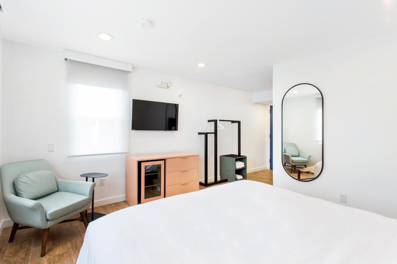 Grove Hotel Cherry Grove Екстериор снимка